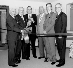 Ribbon cutting in 1989 for Brentwood Hospital