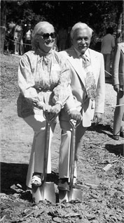 Mary & Dr. Theodore F. Classen at the Sagamore Hills Ambulatory Care Center groundbreaking ceremony in 1978